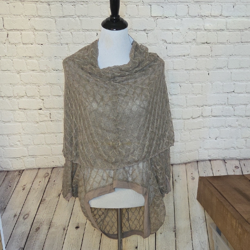 Ryu Beige Knit Shawl